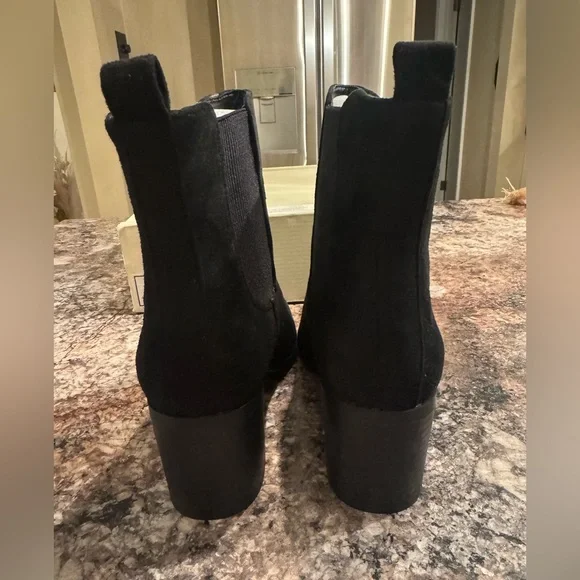 J. Adam’s Andi | Black Suede - Picture 3 of 7